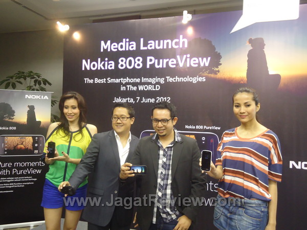 Nokia 808 Pureview: Smartphone dengan Kamera 41 Megapixel Ramaikan ICS 2012 1 Peluncuran Nokia 808 Pureview di ICS 2012