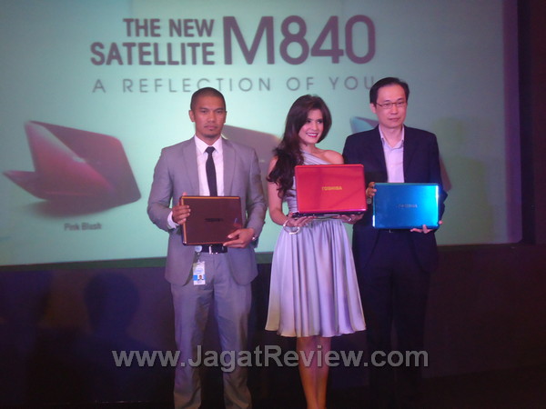 Toshiba Luncurkan 3 Seri Notebook Satellite Terbaru di Indonesia 3 Toshiba New Notebook Launch 2012