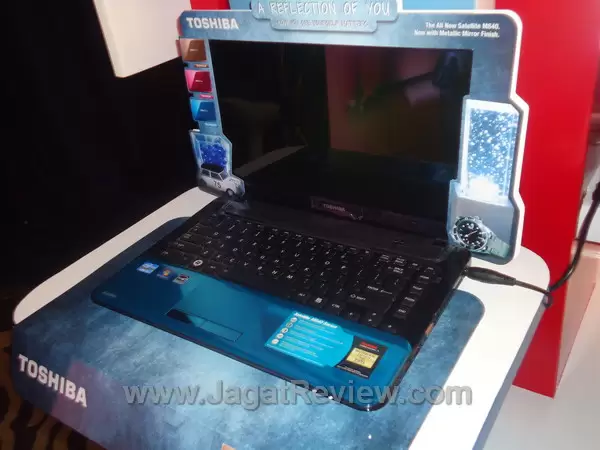 Toshiba Satellite M840 (Blue) Toshiba Satellite M840 Blue