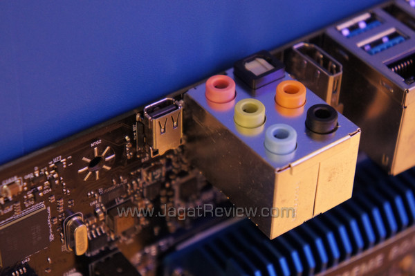 computex 2012 intel thunderbolt tb connector computex 2012 intel thunderbolt tb connector