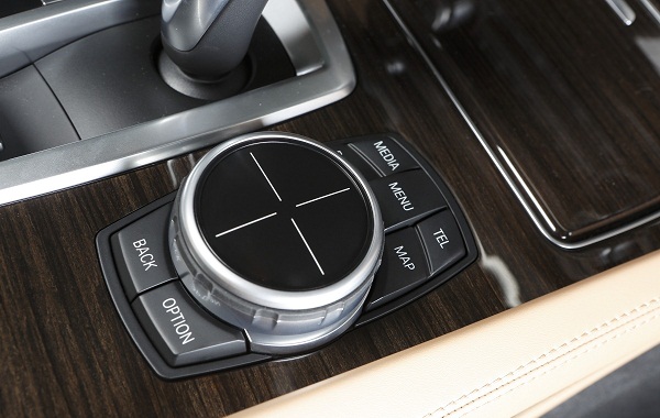 BMW iDrive Touch Controller BMW iDrive Touch Controller