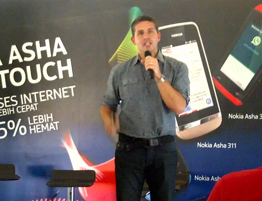 Nokia Luncurkan Asha Full Touch di Indonesia 13 IMG 20120709 00230