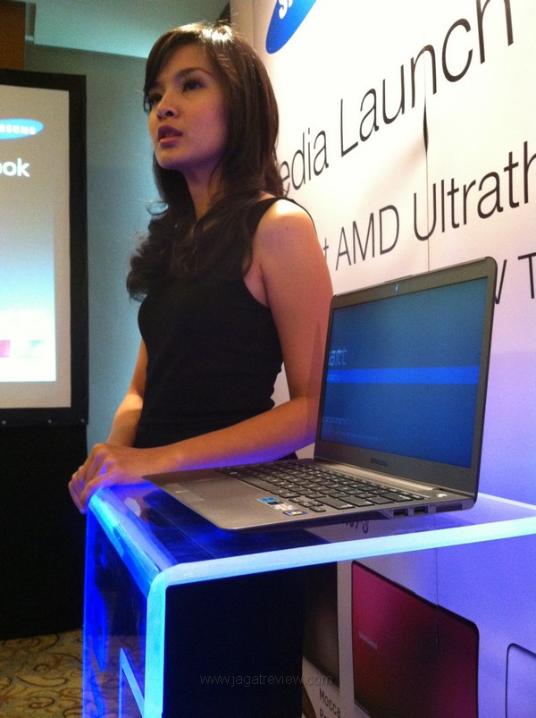 Samsung Ultrathin 5 series 535U3C Dilengkapi dengan AMD Trinity A6 11 IMG 0206