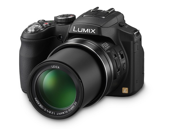 Panasonic Memperkenalkan 3 Kamera Superzoom Terbaru 2 Panasonic Lumix DMC FZ200 Front
