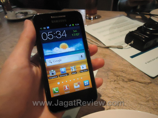 Samsung Galaxy Beam Hadir Secara Terbatas di Indonesia 2 Samsung Galaxy Beam 1