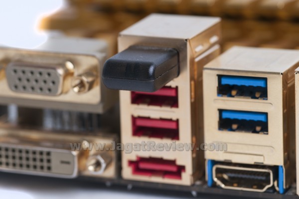 ECS_Z77H2-A2X_Board_Backpanel_I-O_WiFi ECS Z77H2 A2X Board Backpanel I O WiFi