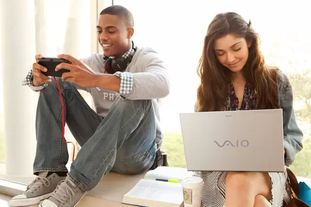 Sony VAIO Seri T: Ultrabook Ideal 7 VAIO T PS3 2People 1005 4 2012 1200