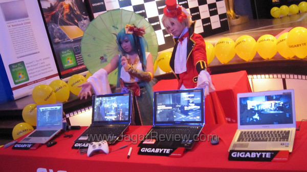 Gigabyte Meluncurkan Ultrabook dan Notebook dengan VGA NVIDIA Kepler 9 gigabyte launching u2442v p2542g