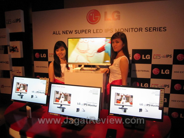 LG Super LED IPS Monitor 2