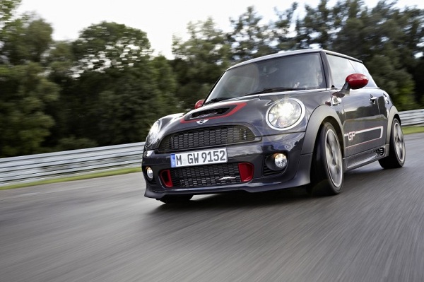 MINI John Cooper Works GP: Model Tercepat MINI Akan Hadir di Paris Motor Show 2012 3 MINI John Cooper Works GP Front