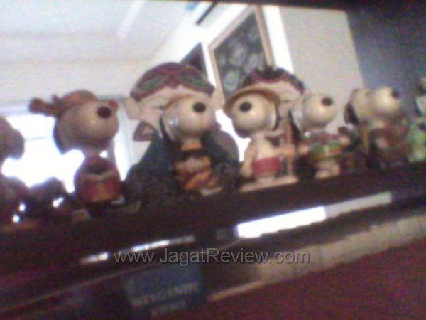 Sony Xperia Neo L - Hasil Kamera Depan Indoor Sony Xperia Neo L Hasil Kamera Depan Indoor