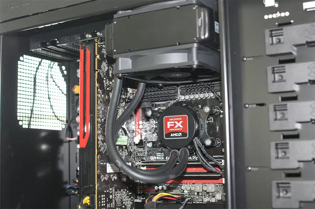 AMD Pamerkan Prosesor FX-8350 dan A10-5800K 7 amd fx 8350 01