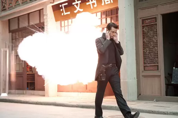 looper-picture10 looper picture10