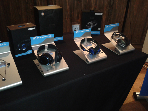 4-Produk-Sennheiser 4 Produk Sennheiser