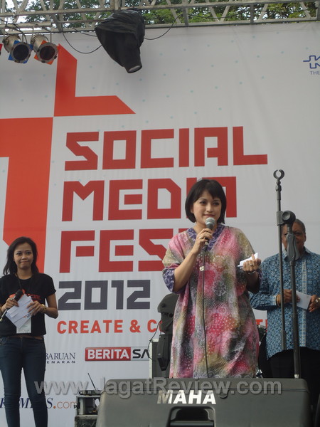 Social Media Fest 2012 (Astrid Warsito) Social Media Fest 2012 Astrid Warsito