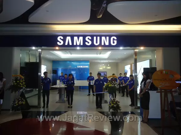 Samsung Experiential Shop Hadir di Plaza Indonesia dengan Segudang Promo 7 Samsung Experiential Shop Plaza Indonesia 1