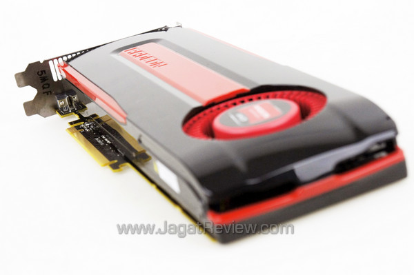 AMD Mempersiapkan VGA dengan Chip GPU Tahiti LE? 3 amd hd 7970 ghz edition card 03