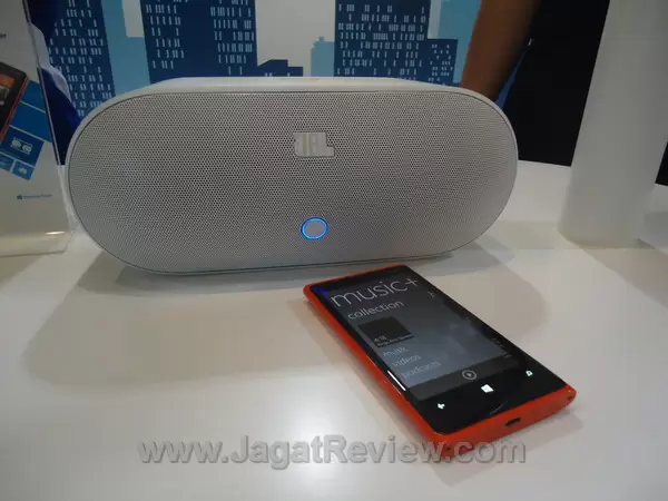 Nokia Lumia dan JBL Nokia Lumia dan JBL