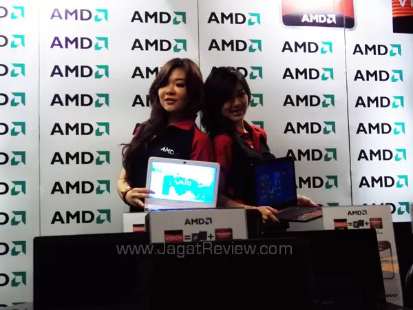 AMD Kaleidoskop 2012: Melihat Pencapaian Selama Satu Tahun 25 amd kaleidoskop 2012 girls w notebook