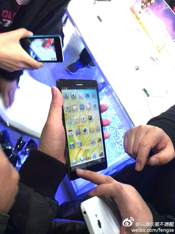 Penampakan Perdana Huawei Ascend Mate. Phablet Android 6,1 Inci 1 huawei ascend mate 02