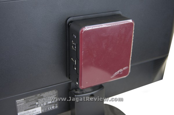 Intel_NUC_DC321BY_NUC_OnMonitor_OverView Intel NUC DC321BY NUC OnMonitor OverView