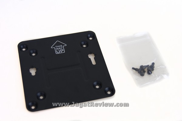 Intel_NUC_DC321BY_Perlengkapan_VESA_Bracket Intel NUC DC321BY Perlengkapan VESA Bracket