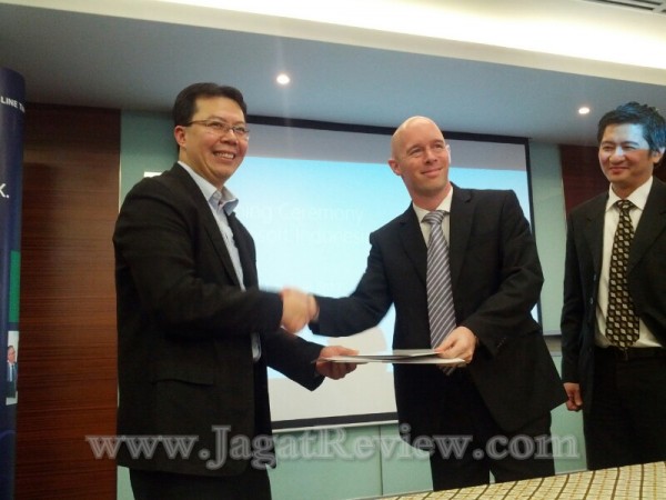 Microsoft Indonesia dan APOL (1) Microsoft Indonesia dan APOL 1