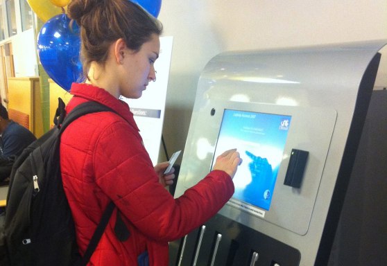 Vending Machine ini drexel macbook kiosk
