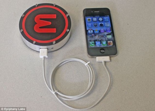 Inilah Charger Ponsel dengan Suhu Gelas Minuman Sebagai Energinya 1 article 0 1780FFFF000005DC 888 634x455