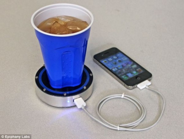 Inilah Charger Ponsel dengan Suhu Gelas Minuman Sebagai Energinya 2 article 0 17810E03000005DC 938 634x479
