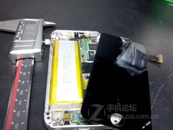 Pegawai Foxconn Bocorkan Gambar iPhone 5S? 23 iphone5 3