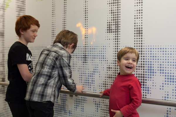 Nature Trail: LED Interaktif untuk Pasien Anak-Anak di Rumah Sakit 2 jason bruges05