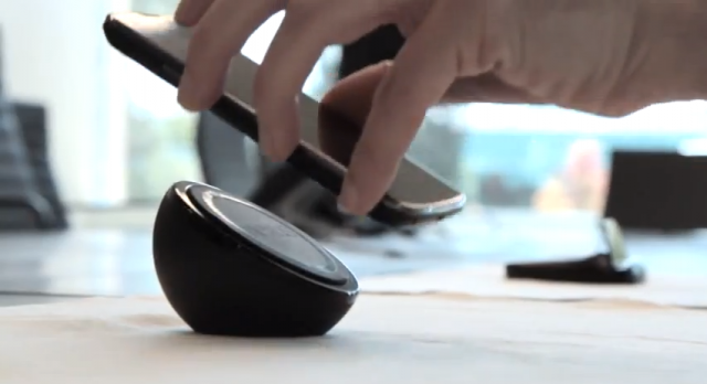 Google Mulai Menjual Aksesoris Wireless Charging untuk Nexus 4 2 orb wireless charging nexus 4