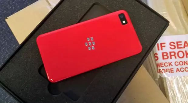 Blackberry Hadirkan Z10 Limited Edition 19 redz10 1360059925