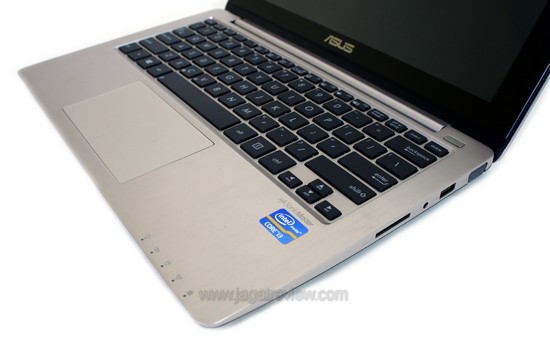 Review Asus VivoBook S200: Notebook Simple dengan Layar TouchScreen 6 Asus VivoBook S200 9