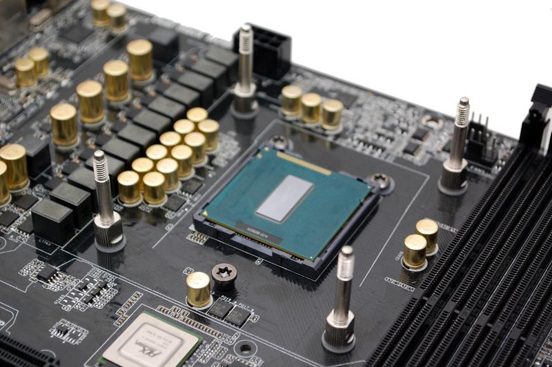 EK Water Blocks Rilis Mounting Kit Khusus Bagi Prosesor Ivy Bridge Tanpa Heat Spreader 1 Ivy No IHS