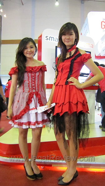 MegaBazar BoothBabes Smartfren