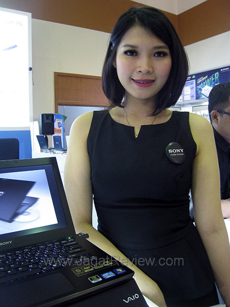 MegaBazar BoothBabes Sony 2