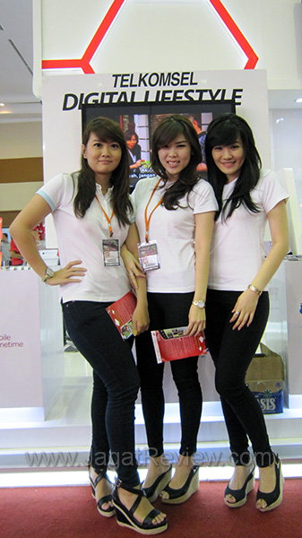 MegaBazar BoothBabes Telkomsel