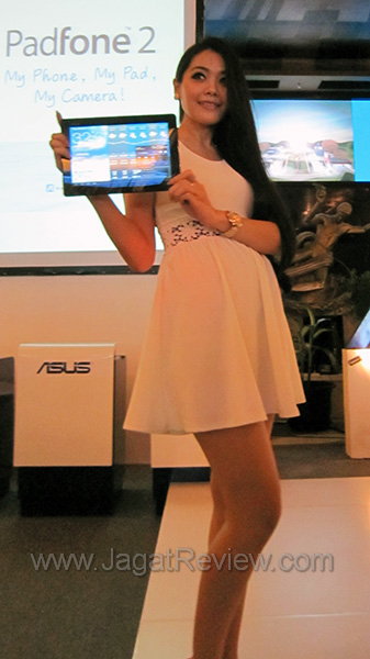 PadFone 2 Girl