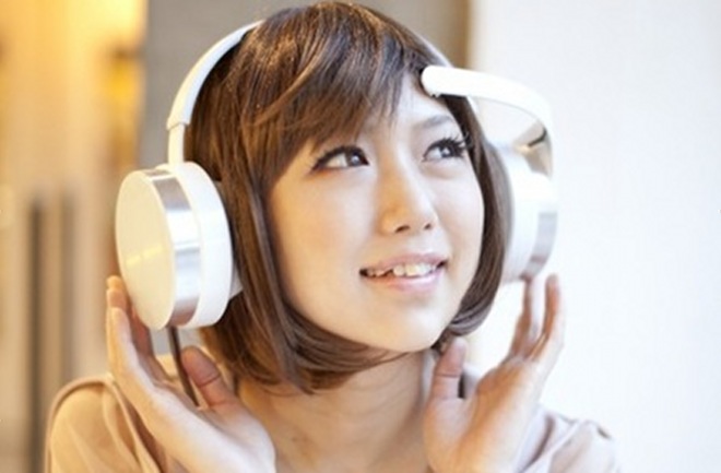 Mico Headphones Memainkan Musik Berdasarkan Mood Penggunanya 19 dnews files 2013 03 neurowear mico headphones 660 jpg