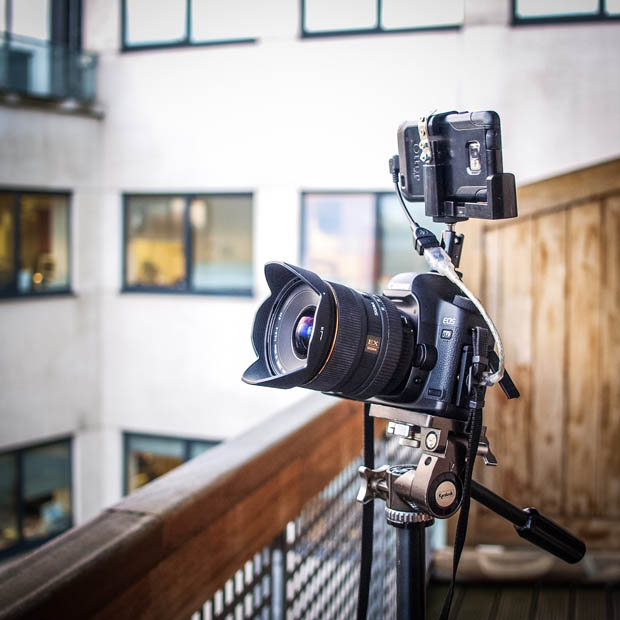 Dapatkan Performa Lebih Dengan Menghubungkan DSLR Dengan Android Phone 10 phonemounted 1 copy