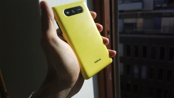 Nokia Lumia Siap Mengusung Teknologi Solar Charging? 1 solar charging Nokia