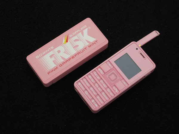 Inilah Ponsel Terkecil di Dunia dari WILLCOM 2 wa02