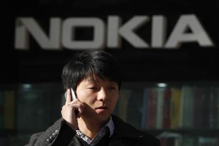 Nokia Sulit Bersaing Karena Tidak Memiliki Produk Smartphone Berlayar Besar 15 2013 01 24T153032Z 4 CBRE90N0X3Z00 RTROPTP 2 APPLE SHARES