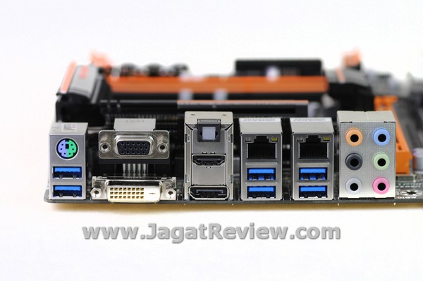 Gigabyte Z77X UP7 Board Backpanel I O