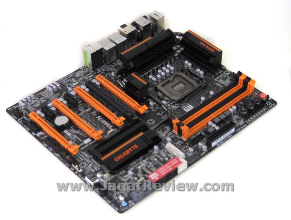 Gigabyte Z77X UP7 Board Overview1