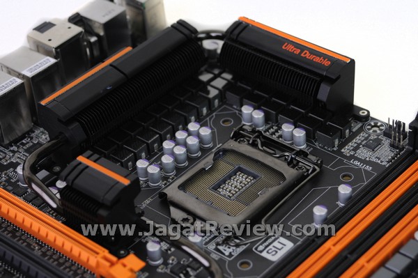Gigabyte Z77X UP7 Board SocketArea