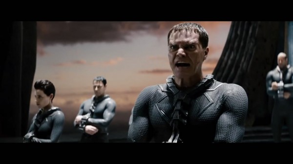 Man of Steel Official Trailer 3 HDwww.savevid.com .mp4 snapshot 02.15 2013.04.17 10.53.47