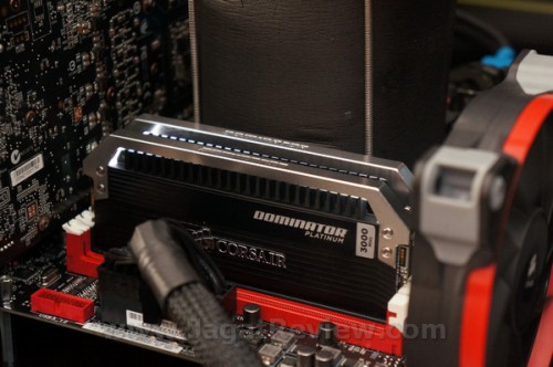 CORSAIR_COMPUTEX2012-DSC01276s